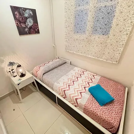 Acogedoras En Gran Via Bed & Breakfast Barcelona