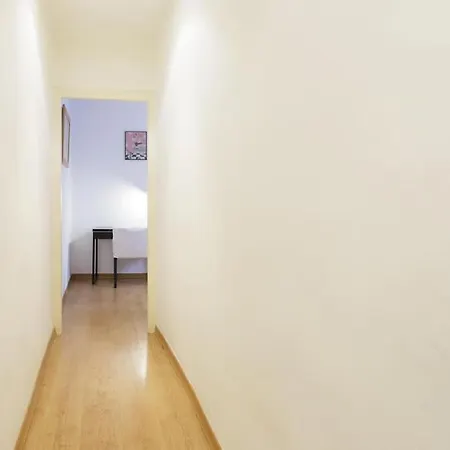 Centrico Zona Ramblas 21y11 Apartment Barcelona