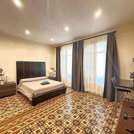 Balmes Bed and breakfast *