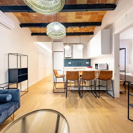 Apartment Bebarceloner Eixample - 4 Bedrooms