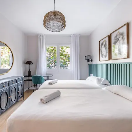 Apartment Bebarceloner Eixample - 4 Bedrooms *