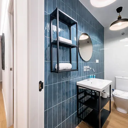 Bebarceloner Eixample - 4 Bedrooms Apartment *