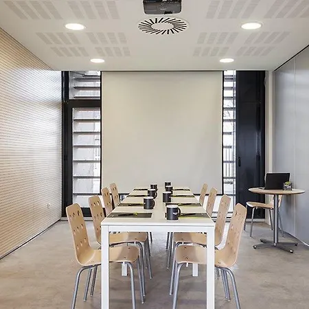 Residencia Deportiva Sercotel Barcelona Sailing Hostal