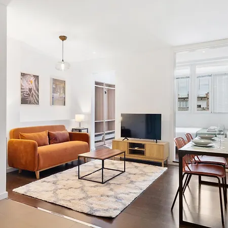 Enrique Granados Apartment Barcelona