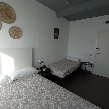 Plaza Universitat Private Hostel Barcelona