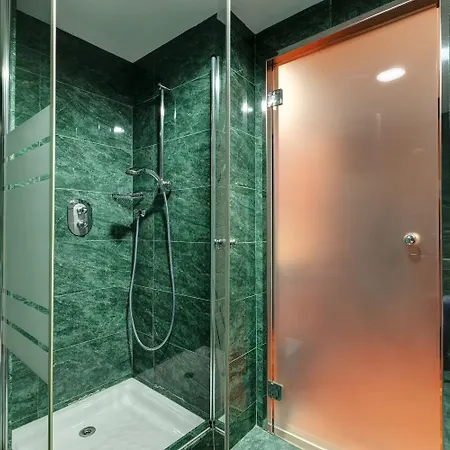 Acevi Villarroel 4*