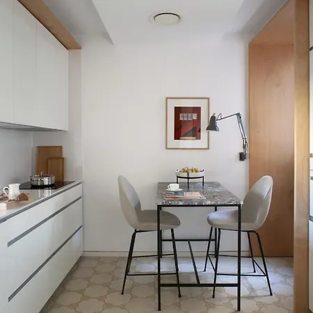The Onsider - Premium Luxury 4 Bedrooms Apartment