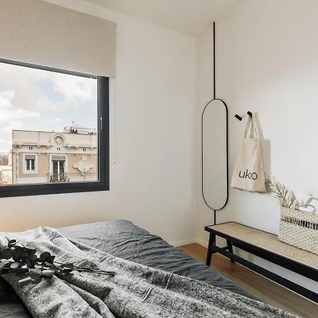 Serrat - 1 Bedroom And Office In Poblenou *