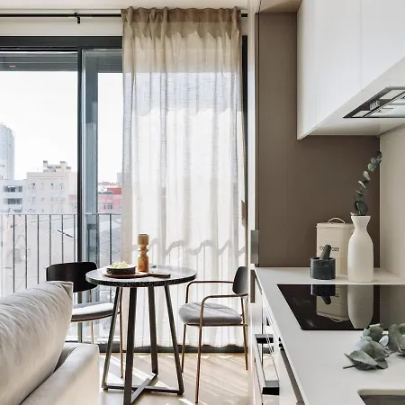 Apartment Serrat - 1 Bedroom And Office In Poblenou Barcelona