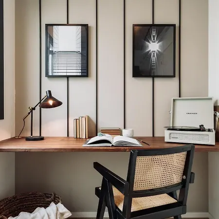 Serrat - 1 Bedroom And Office In Poblenou *