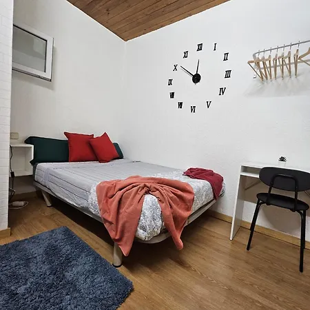 Meridiana Nino House מלון קפסולה