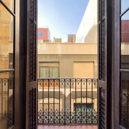 Apartment Fuer 5 Personen Ca 70 Qm In Barcelona-gracia, Costa Brava Costa Del Maresme