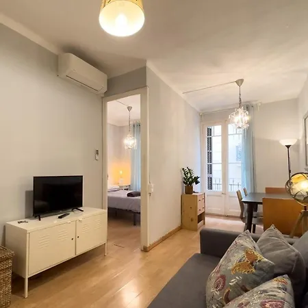 Apartment Fuer 3 Personen Ca 40 Qm In Barcelona-gracia, Costa Brava Costa Del Maresme Barcelona