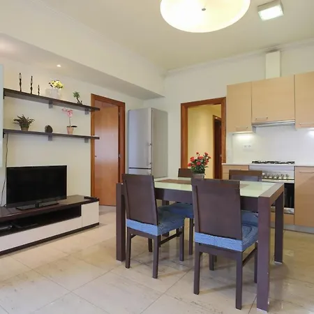 Apartment Fuer 6 Personen Ca 85 Qm In Barcelona-ciutat Vella, Costa Brava Costa Del Maresme *