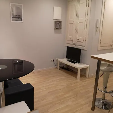 Apartment Fuer 3 Personen Ca 40 Qm In Barcelona-gracia, Costa Brava Costa Del Maresme