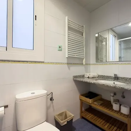 Ferienwohnung Fuer 3 Personen Ca 38 Qm In Barcelona-gracia, Costa Brava Costa Del Maresme * Barcelona