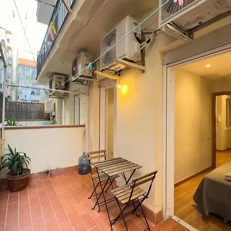 Ferienwohnung Fuer 3 Personen Ca 38 Qm In Barcelona-gracia, Costa Brava Costa Del Maresme Apartment