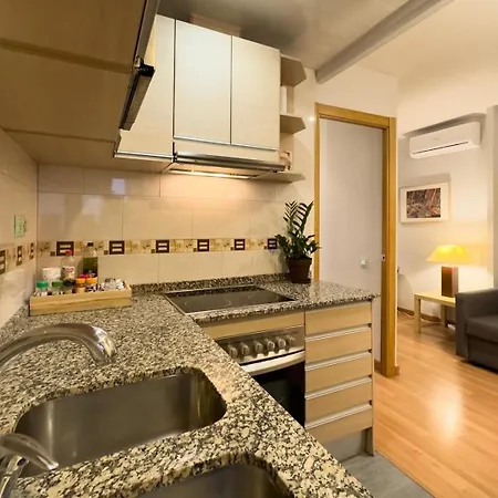 Apartment Ferienwohnung Fuer 3 Personen Ca 38 Qm In Barcelona-gracia, Costa Brava Costa Del Maresme *