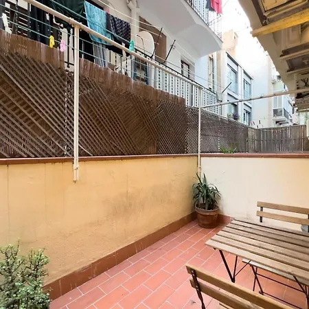Ferienwohnung Fuer 3 Personen Ca 38 Qm In Barcelona-gracia, Costa Brava Costa Del Maresme * Barcelona