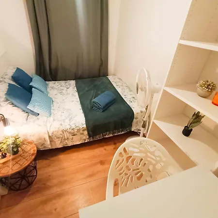 Sharing Flats In Gotico Auberge de jeunesse