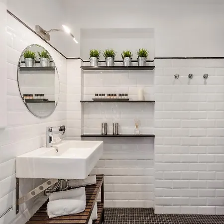 Urban District Apartment *