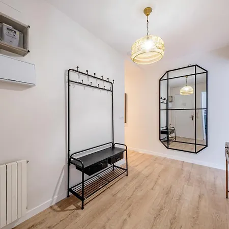 Apartment Bebarceloner Eixample Apartments- 4 Bedrooms Barcelona