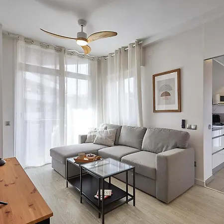 Bbarcelona Modern Eixample Flat *