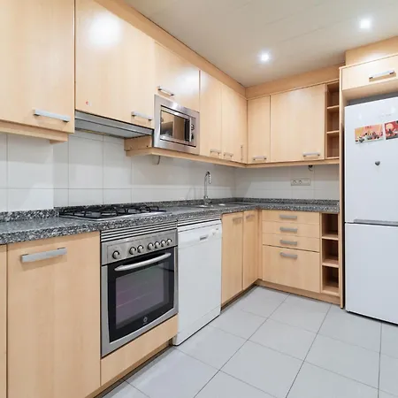 Apartment Near Ramblas 3 Flat Min 32 Days Parking Optional Barcelona