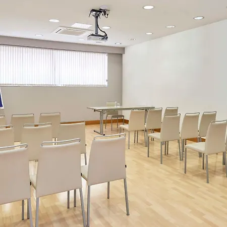 Hotell Nh Stadium Barcelona