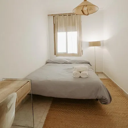 Apartamento Charming In Shared Near Camp Nou Barcelona