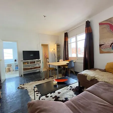 Double With Inside Window In Shared *