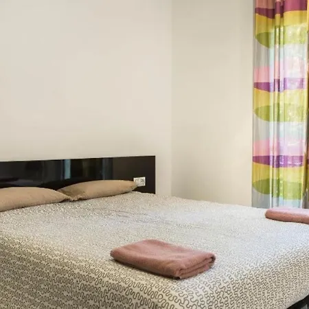 Modern Pad In A Great Old Barrio * Barcelona
