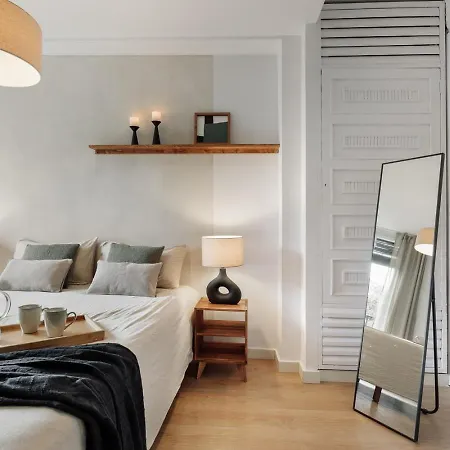 Canet - 1 Bedroom In Ciutat Vella Apartment Barcelona