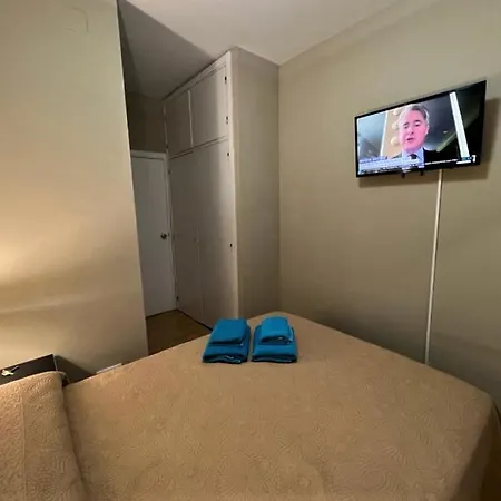 Paris Bed & Breakfast *