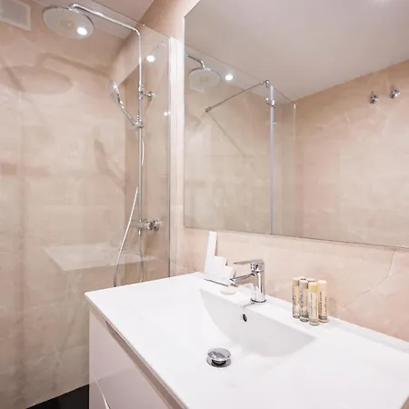 Sweett - Nova Icaria Apartment