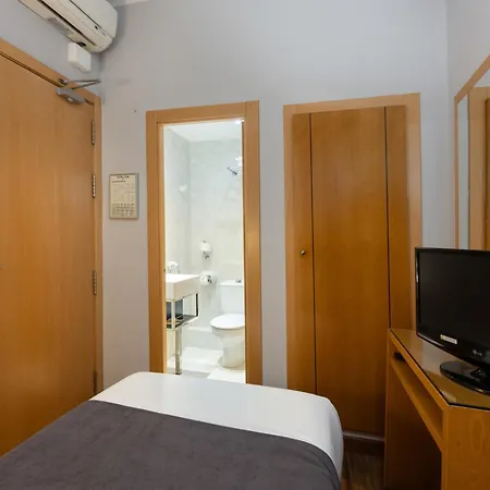 Lyon Hotel