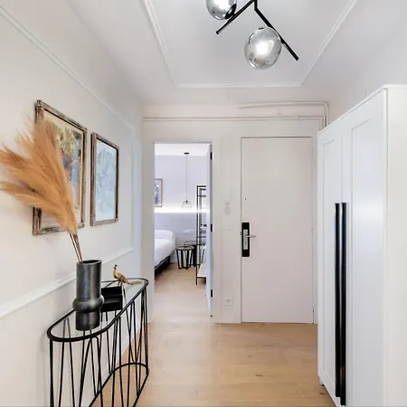 Bebarceloner Eixample - 4 Bedrooms Apartamento