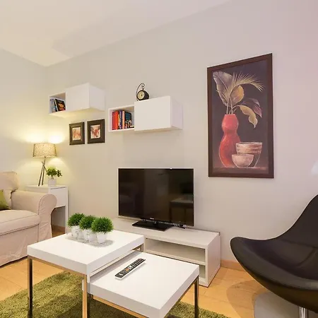 Comodo En Les Corts Apartment