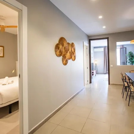 21mal1089-magnific Near Sagrada Familia * Barcelona