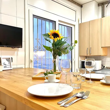 Cozy 7p With Terrace