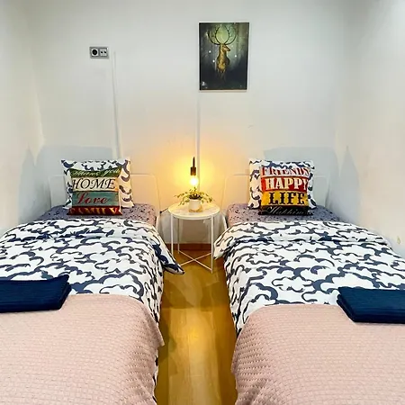 Girona Ii Hostel *