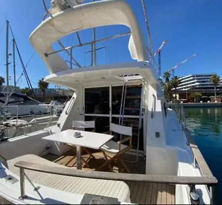 Appartement Zafiro, A Wonderful Yacht In Barcelona Sant Adrià de Besòs
