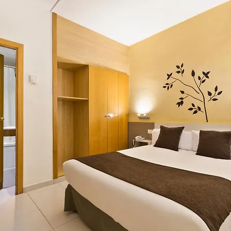 Travessera 2* Barcelona
