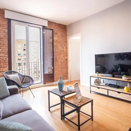 44mal1084- Bright 2br Apartment *