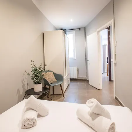 33mal1082- Big 2br Near Sagrada Familia * Barcelona