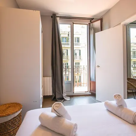 33mal1082- Big 2br Near Sagrada Familia