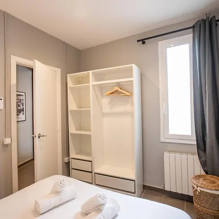 Apartment 33mal1082- Big 2br Near Sagrada Familia