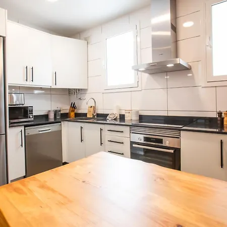 33mal1082- Big 2br Near Sagrada Familia Apartment