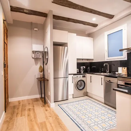 P3mal1076- Beautiful 2br Newly Refurbished