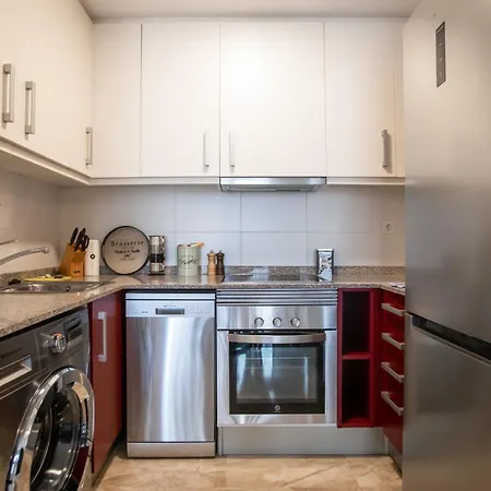13mal1077- Magnific 2br Flat Apartment *